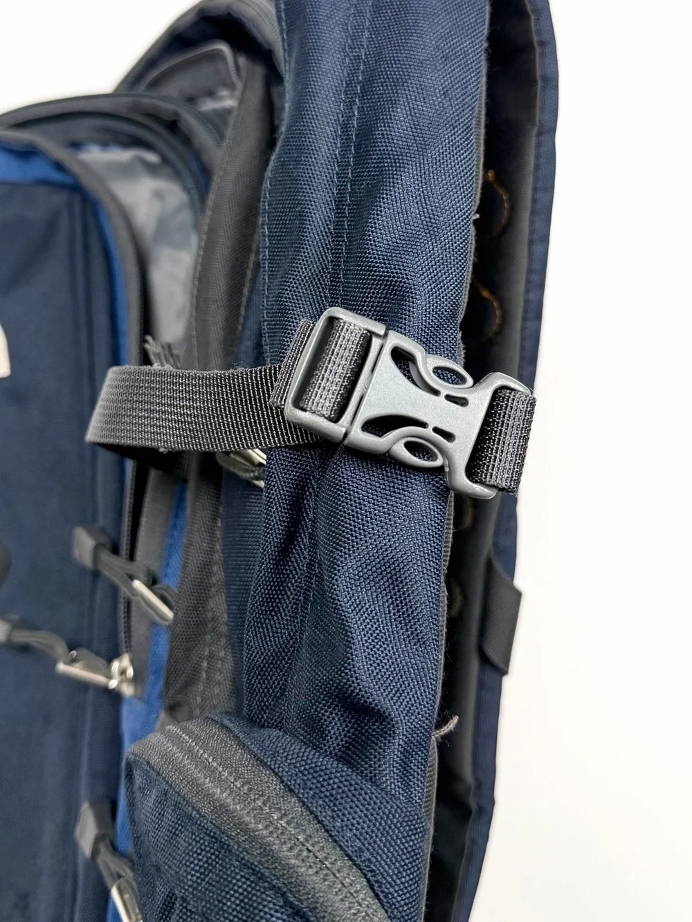 The North Face Mentor Backpack Navy Blue Laptop Hiking Travel Daypack
